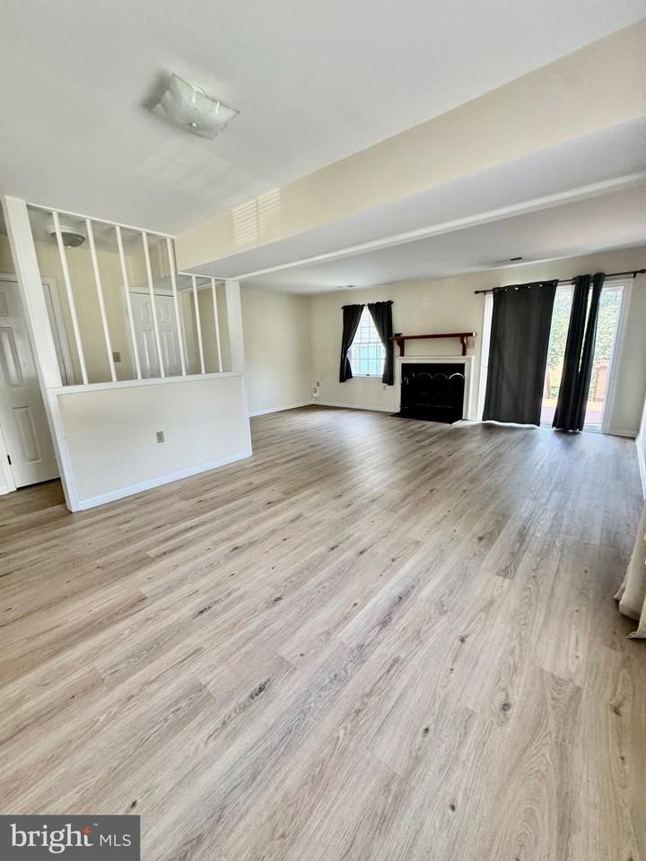 111 Equestrian Dr - Photo 3 of 14