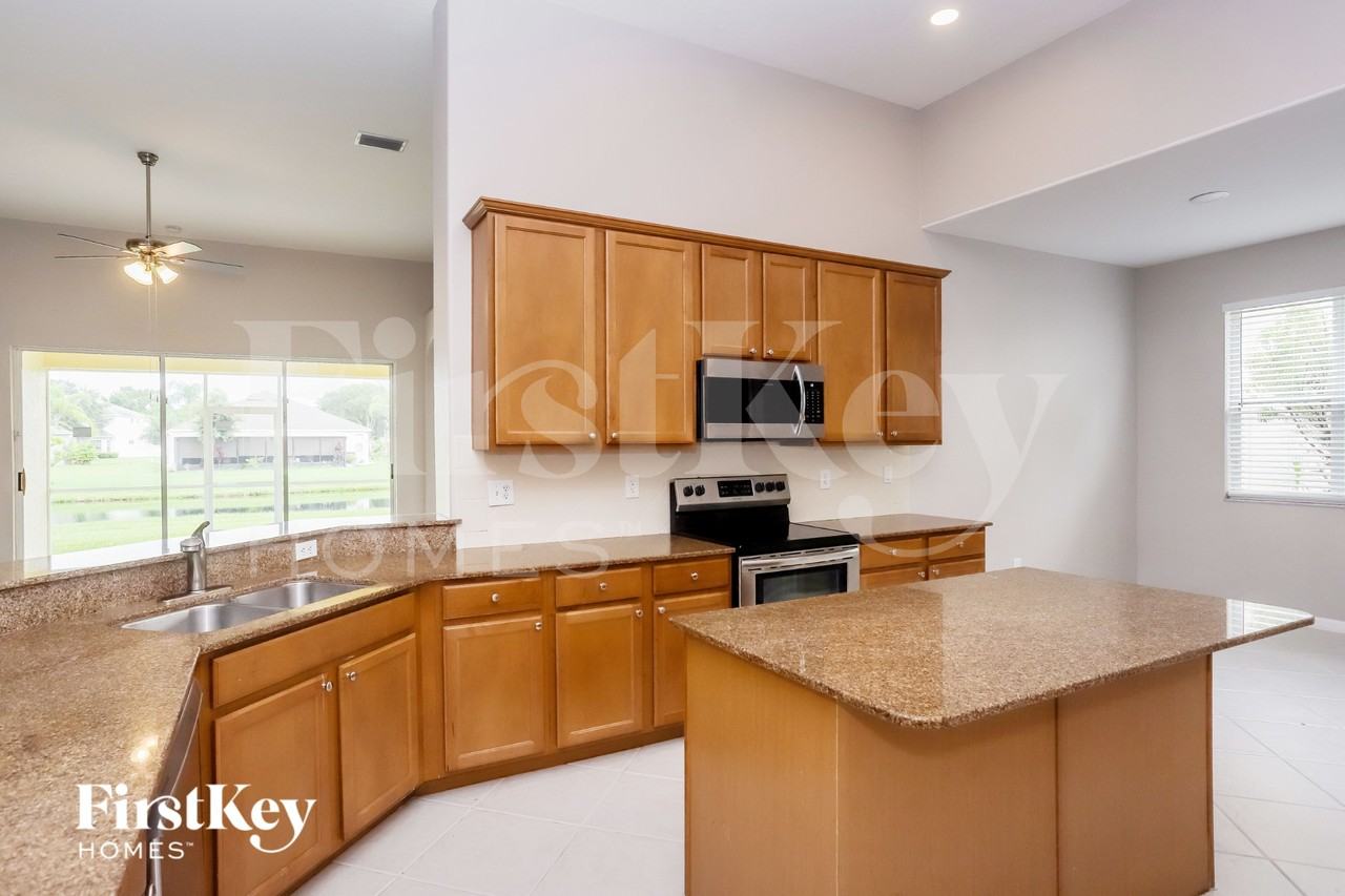 11451 Callaway Pond Dr - Photo 5 of 16