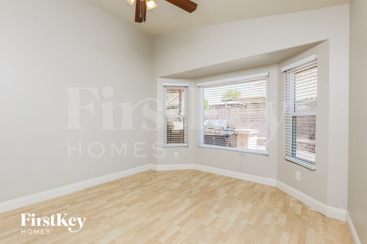 4116 E Tanglewood Dr - Photo 5 of 16