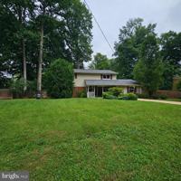 featured image of 8913 Cromwell Dr