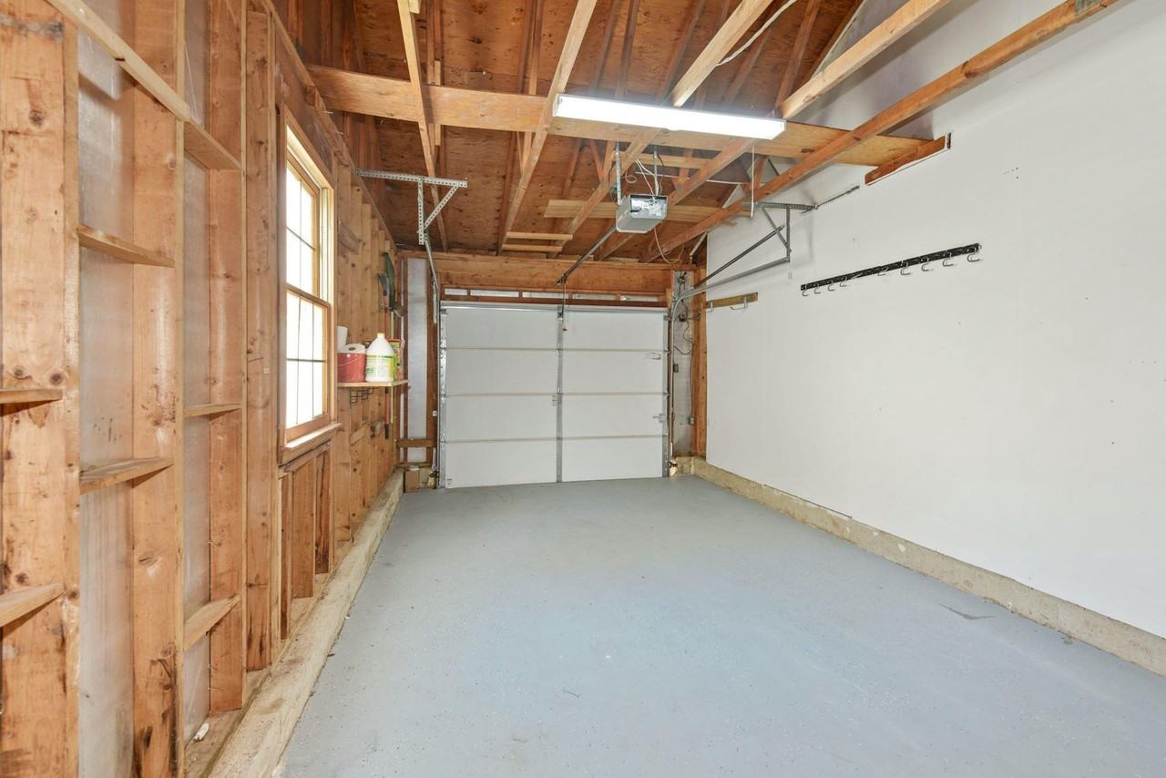 12712 Longleaf Ln - Photo 3 of 33