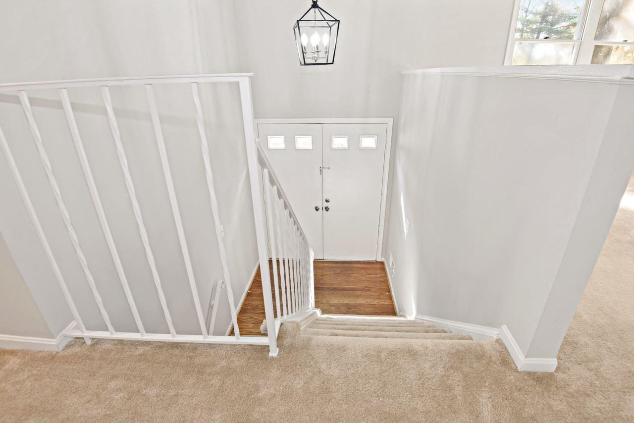 12712 Longleaf Ln - Photo 4 of 33