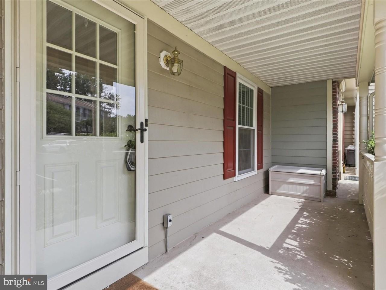 1563 Autumn Ridge Cir - Photo 3 of 26