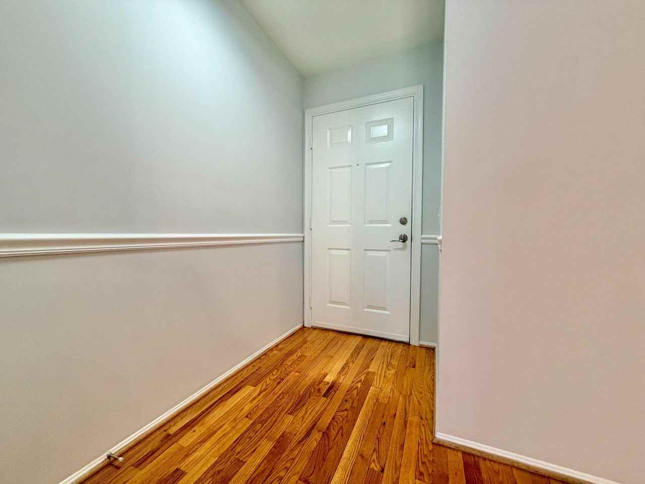 109 Fort Evans Rd Se #C - Photo 3 of 23