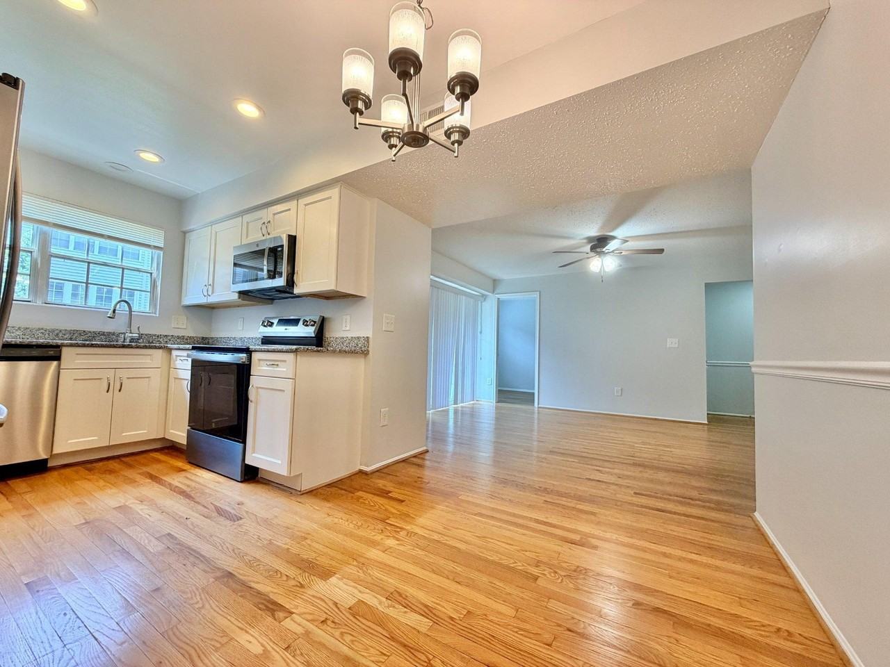 109 Fort Evans Rd Se #C - Photo 5 of 23