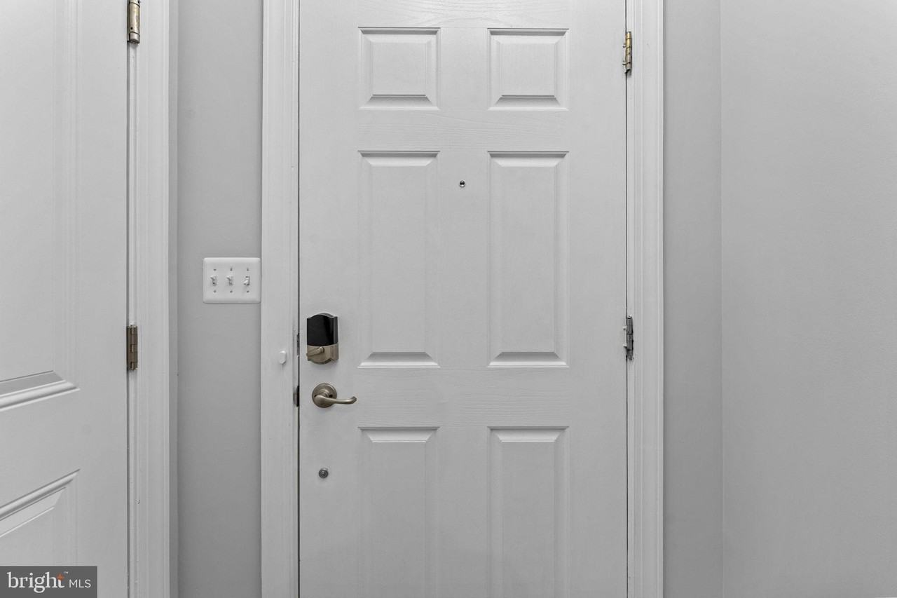 21268 Park Grove Ter - Photo 5 of 50