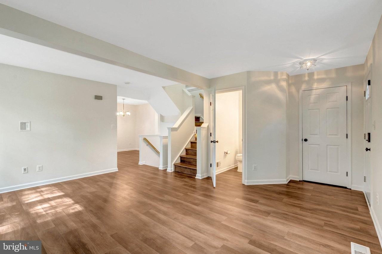 7057 Sauvage Ln - Photo 6 of 50