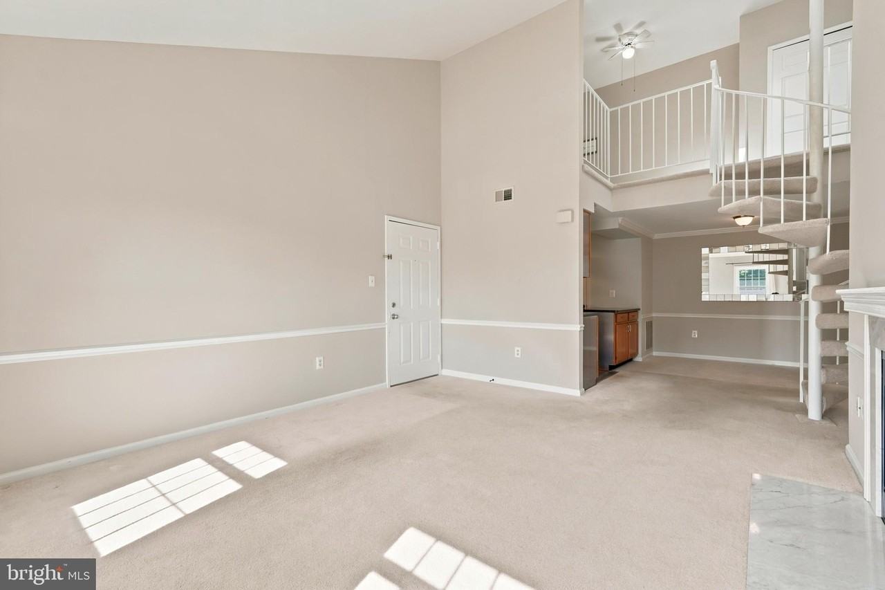 12287 Wadsworth Way - Photo 3 of 26