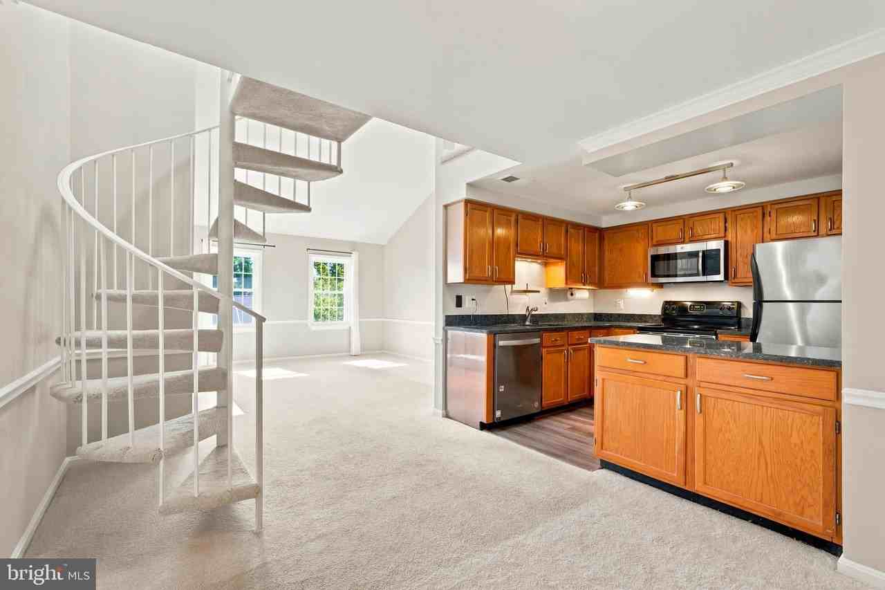 12287 Wadsworth Way - Photo 5 of 26
