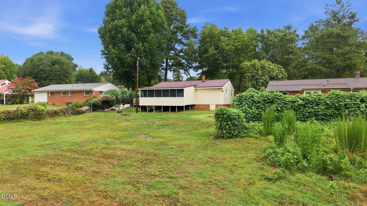 209 Montpelier Ave - Photo 7 of 19