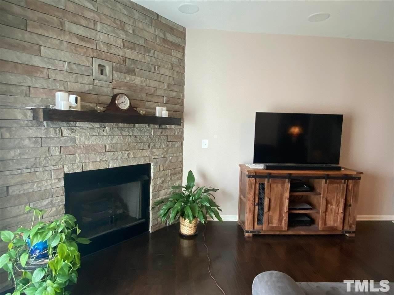 213 Churment Ct - Photo 2 of 23