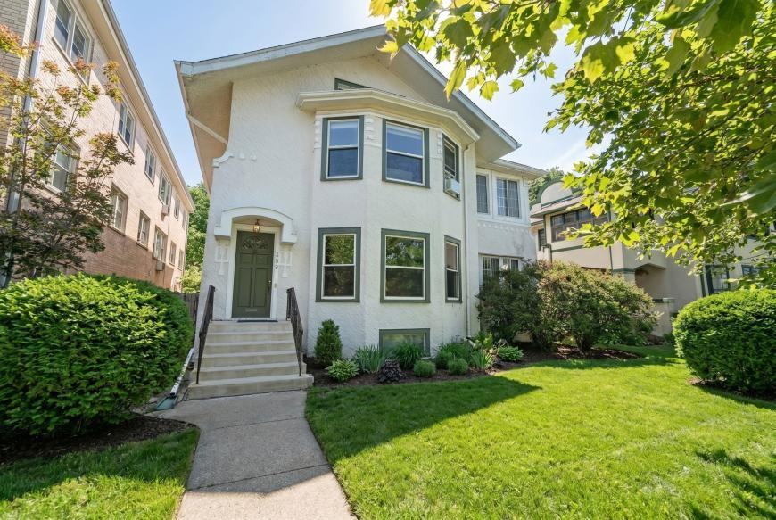 309 Chicago Ave