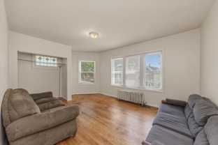 2200 N Knox Ave - Photo 1 of 1