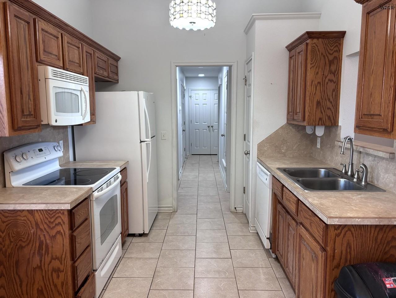 100 Kaitlin St - Photo 3 of 12
