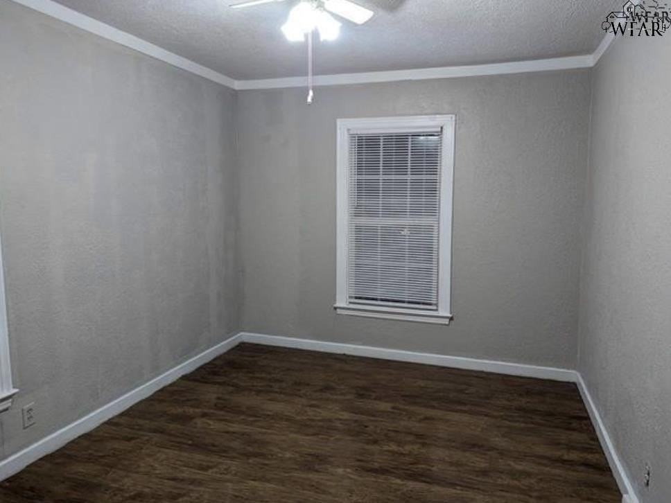 3208 Avenue Q - Photo 3 of 12