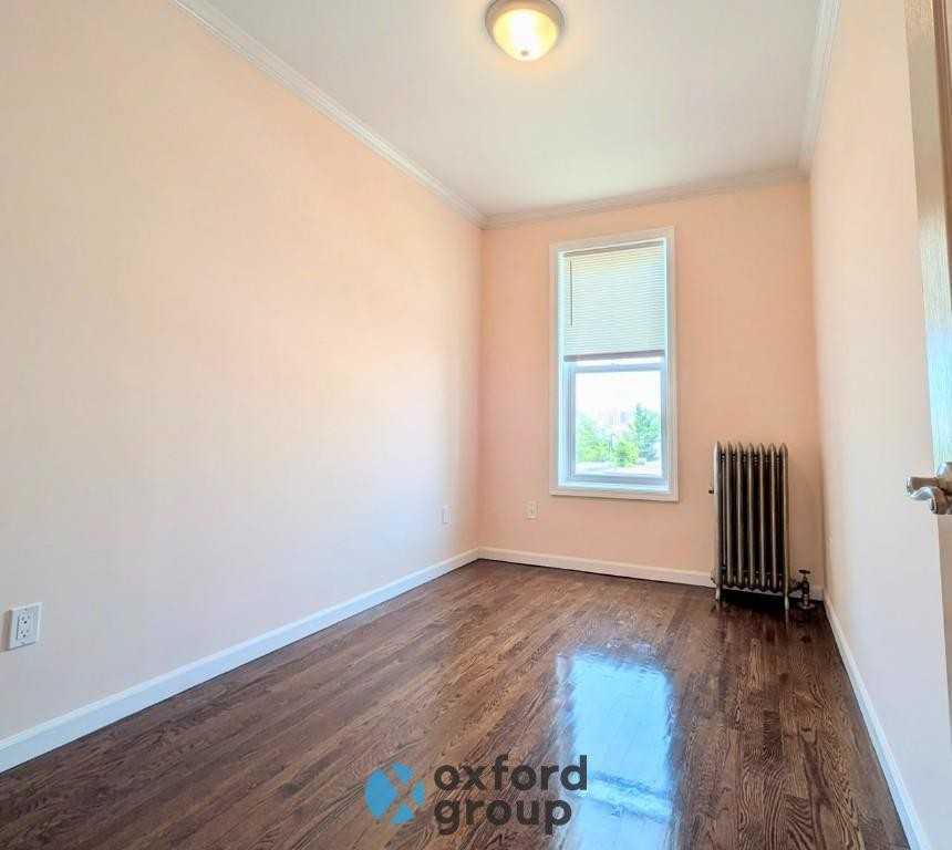 8010 6th Ave - Photo 6 of 8