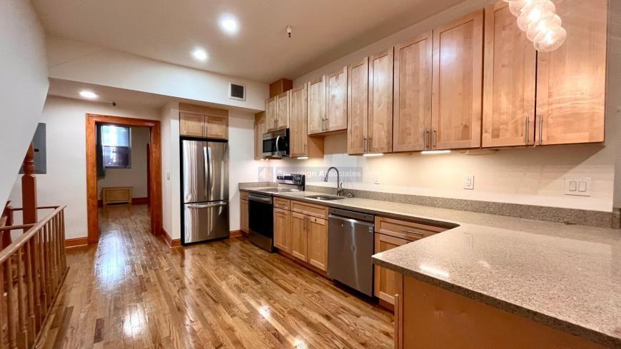 317 W 108th St - Photo 3 of 10