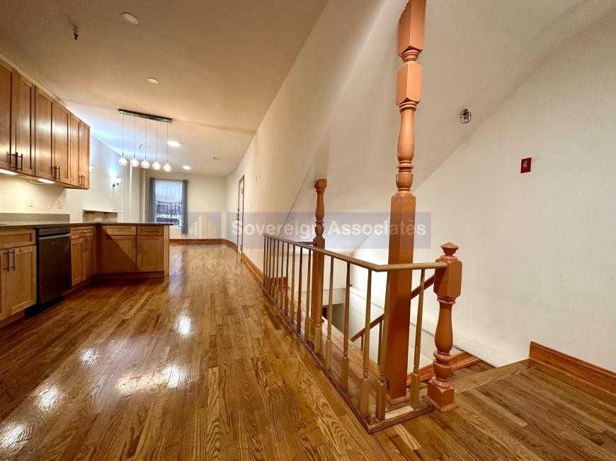 317 W 108th St - Photo 6 of 10