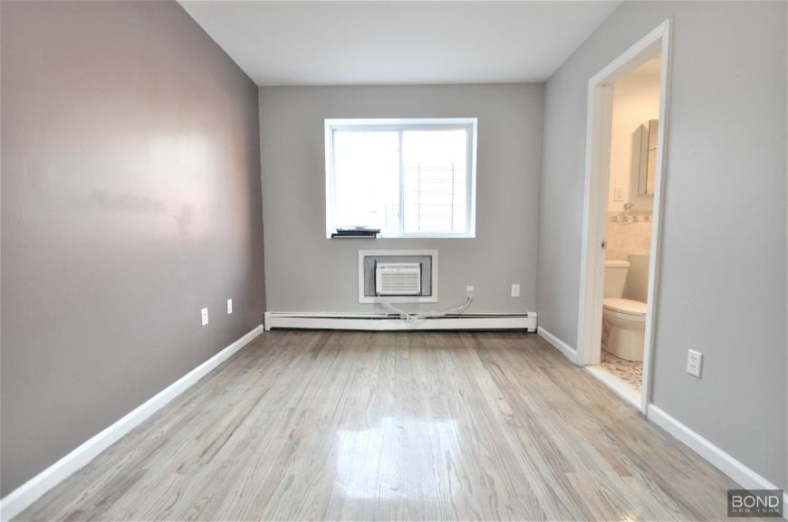1559 Dean St - Photo 4 of 7