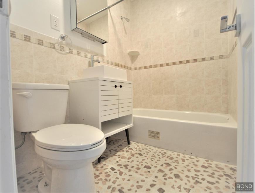 1559 Dean St - Photo 7 of 7