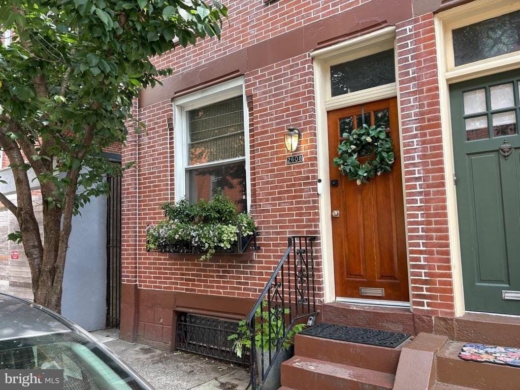 2608 Swain St - Photo 2 of 34