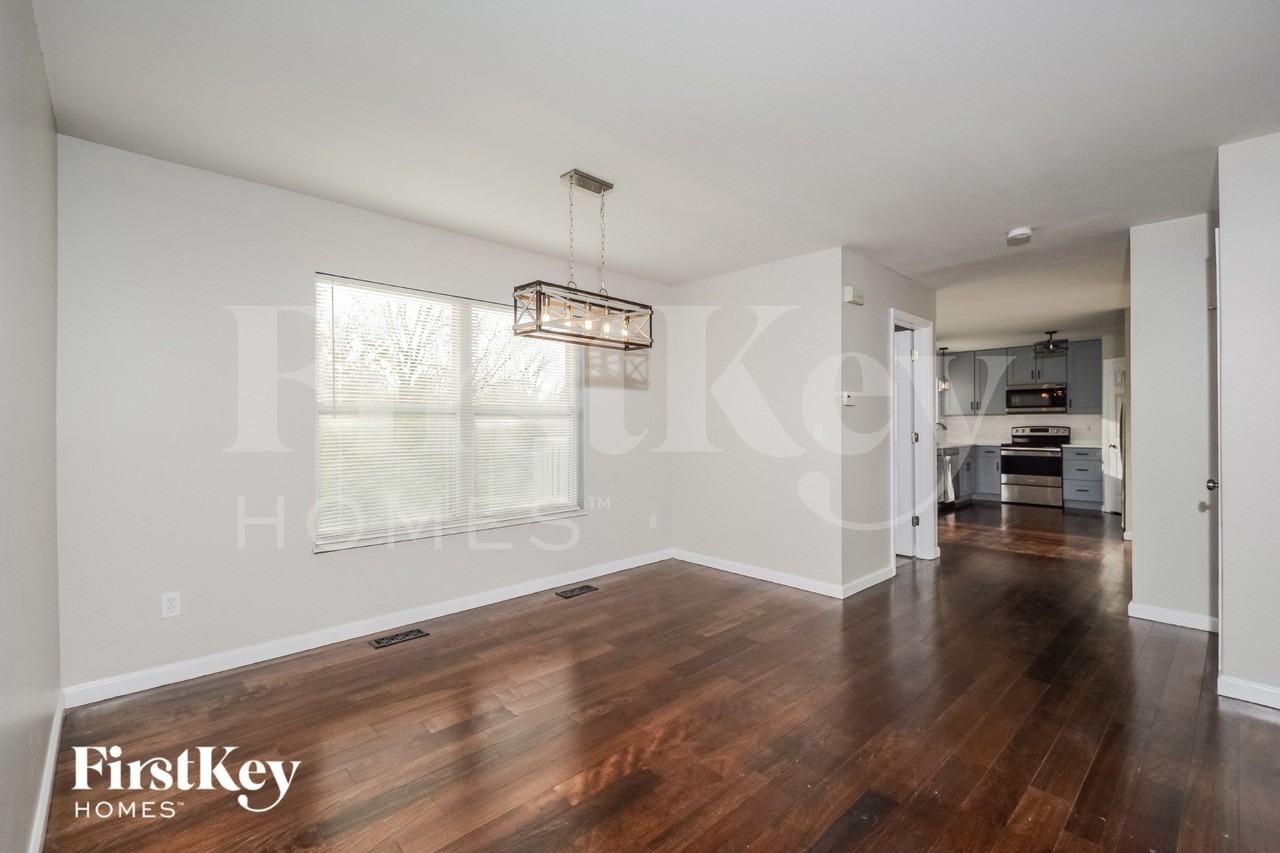 457 Oak Glen Dr - Photo 4 of 15