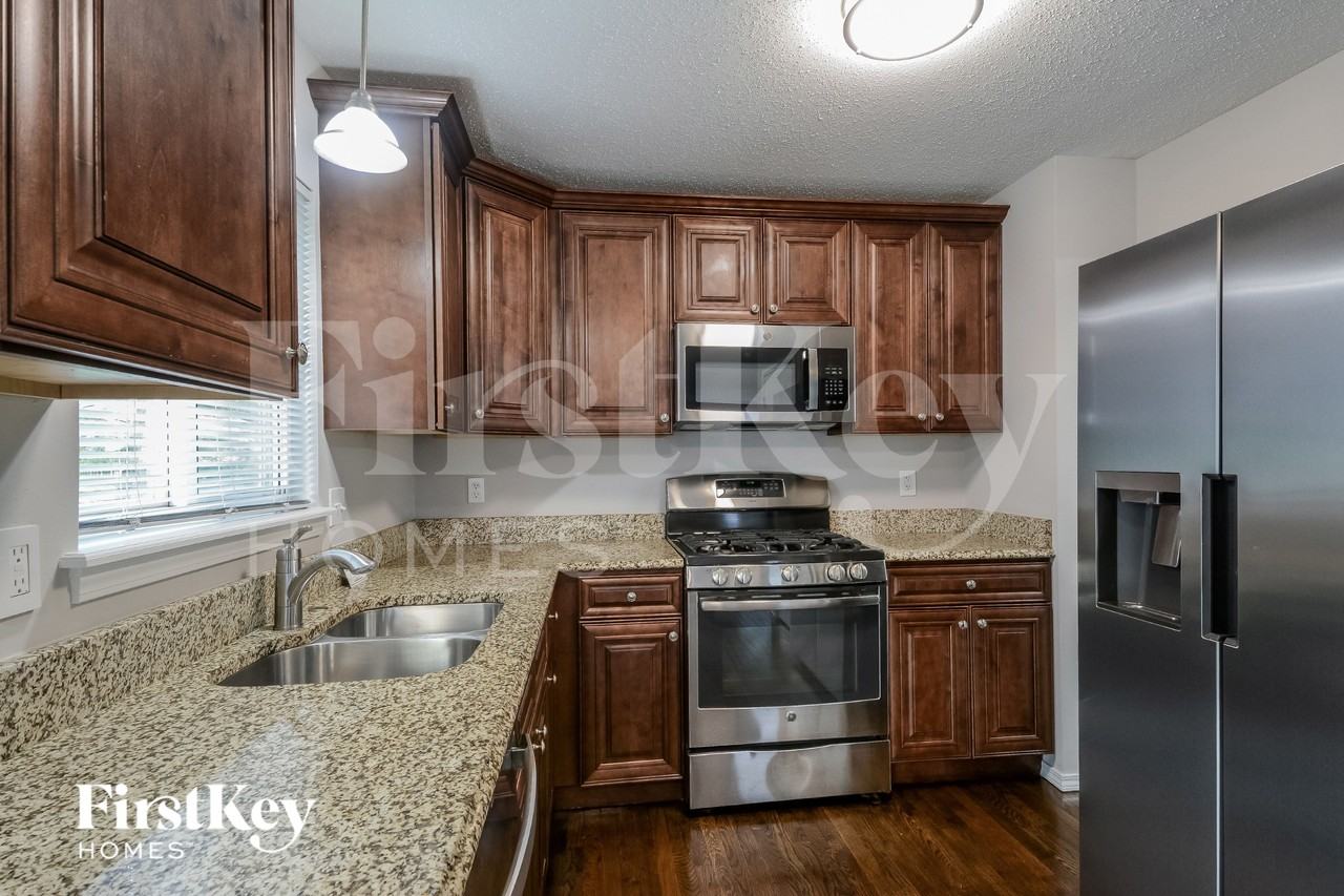 457 Oak Glen Dr - Photo 6 of 15