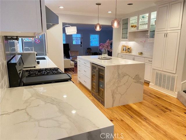518 Westminster Ave - Photo 4 of 8