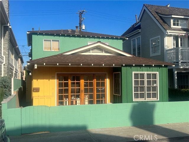 221 Diamond Ave