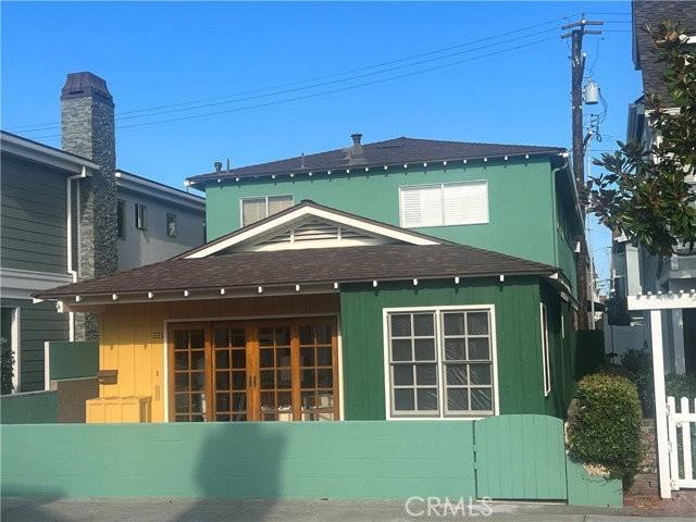 221 Diamond Ave - Photo 2 of 4
