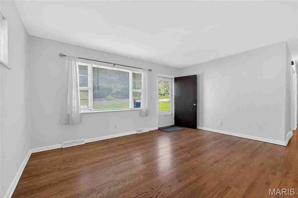 21 Fernridge Ave - Photo 4 of 21