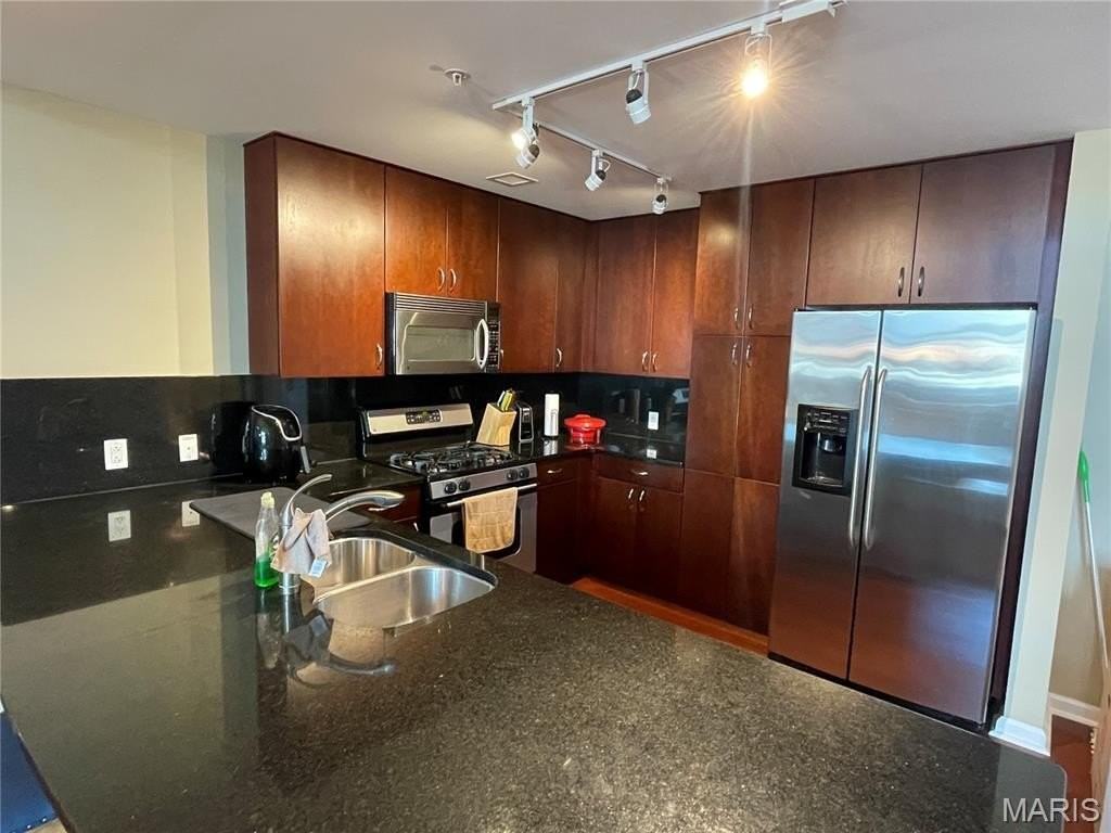4909 Laclede Ave #705 - Photo 5 of 25