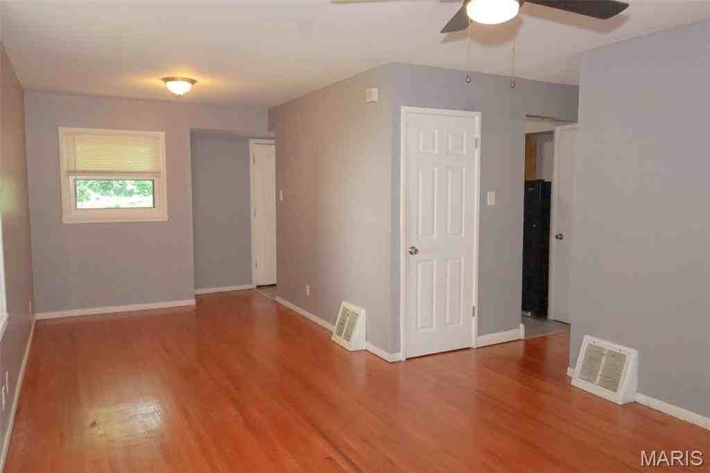 417 Crawford Rd - Photo 2 of 15