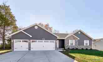 5538 Autumn Trace Pkwy - Photo 1 of 1