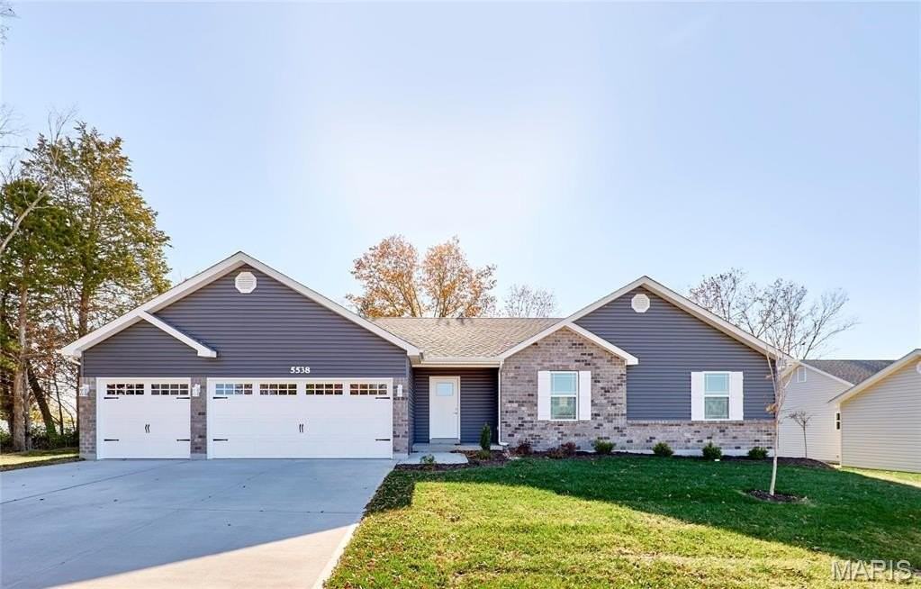 5538 Autumn Trace Pkwy - Photo 2 of 50