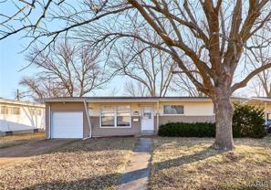 495 Versailles Dr - Photo 1 of 1
