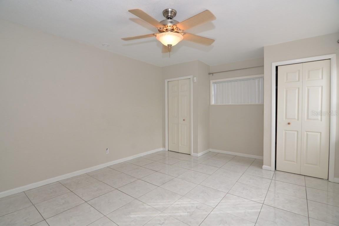 300 E Maine Ave - Photo 6 of 36
