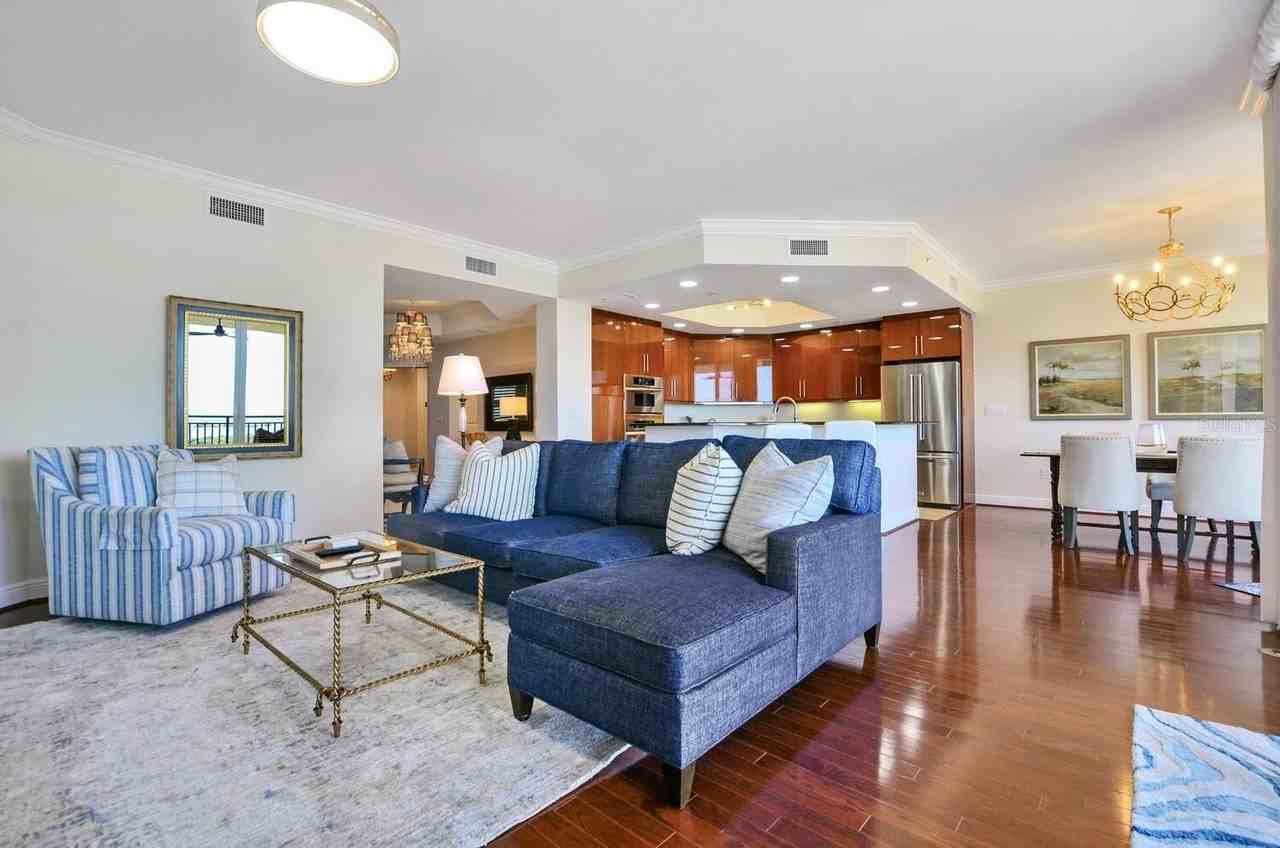 5823 Bowen Daniel Dr #802 - Photo 7 of 50
