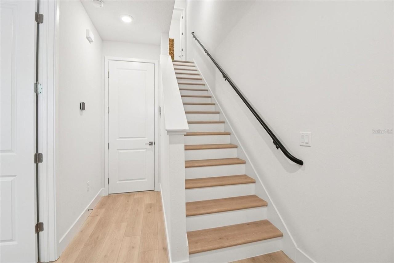 3129 4th Ter N - Photo 5 of 40