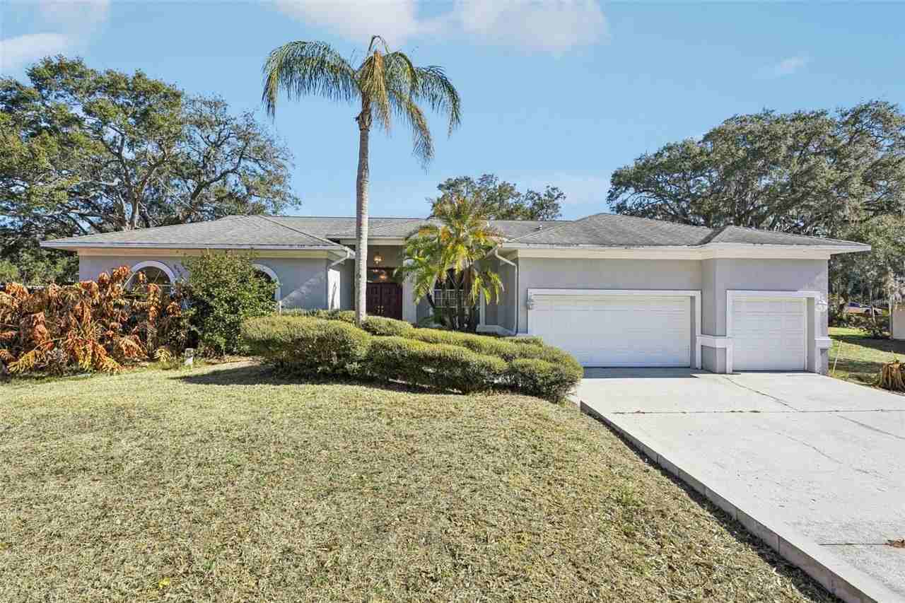 918 Academy Dr