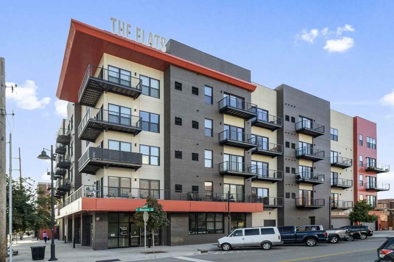 Flats on Archer - Photo 2 of 15