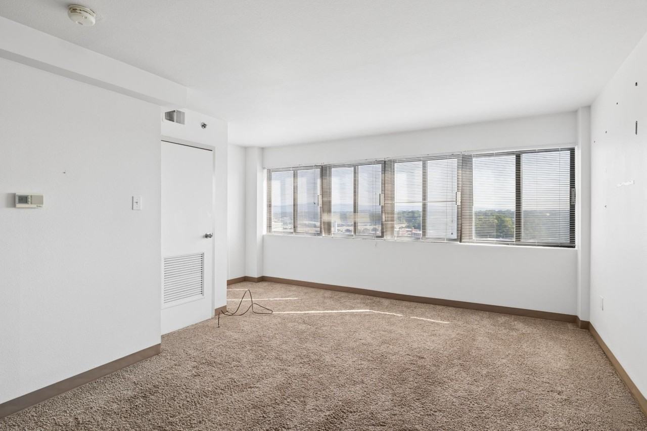 Pennsylvania Place Apartments - Photo 5 of 47