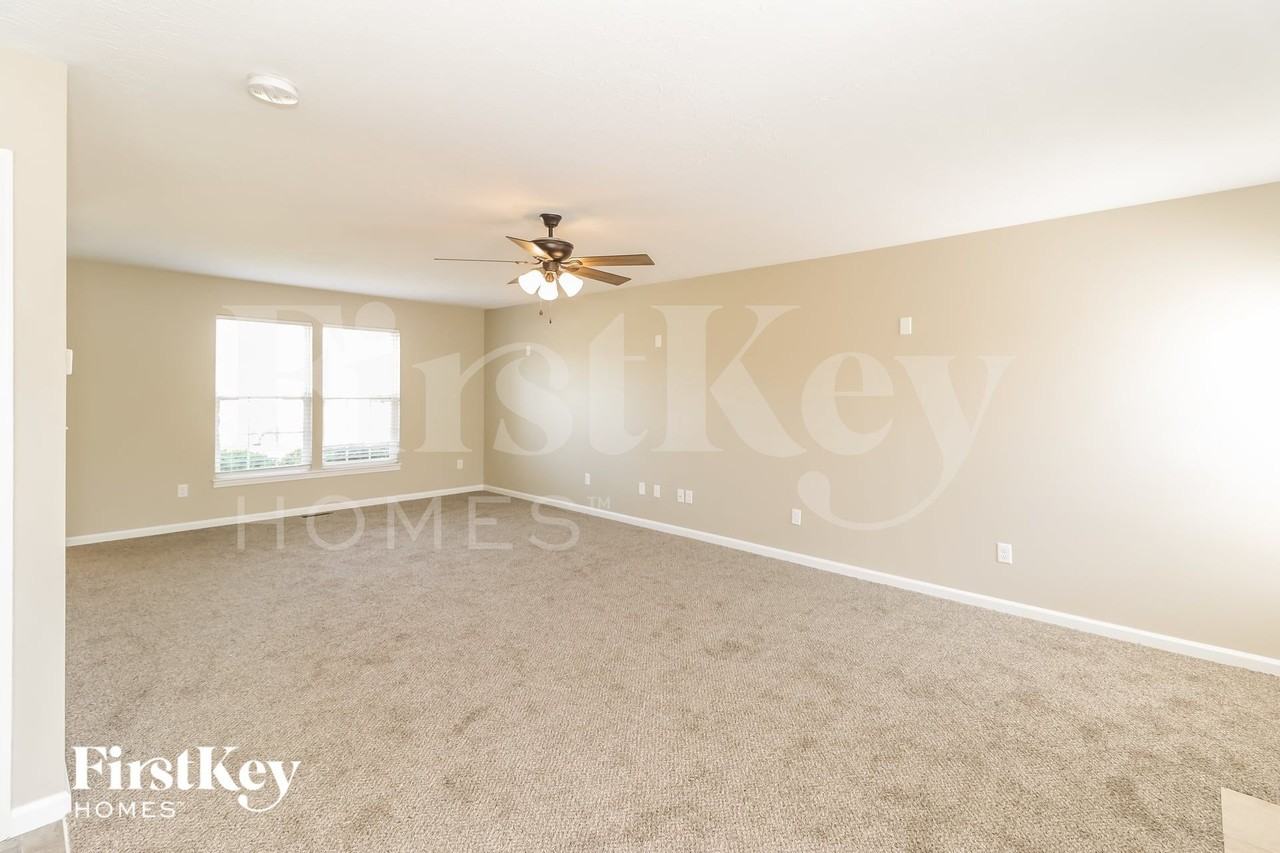 5575 Appaloosa Cir - Photo 3 of 15