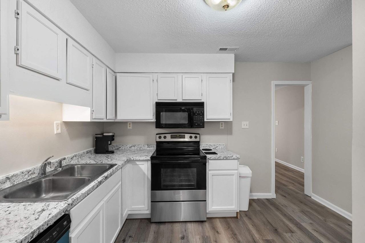 Longleaf Dr - Photo 5 of 13