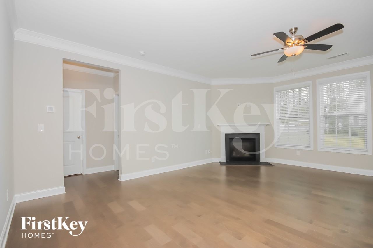 3961 Norman View Dr - Photo 2 of 15