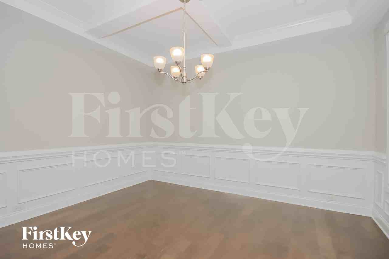 3961 Norman View Dr - Photo 4 of 15