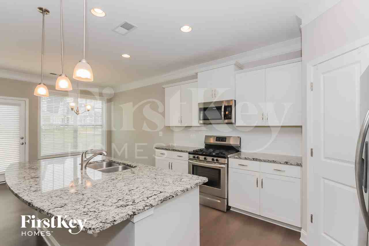 3961 Norman View Dr - Photo 6 of 15