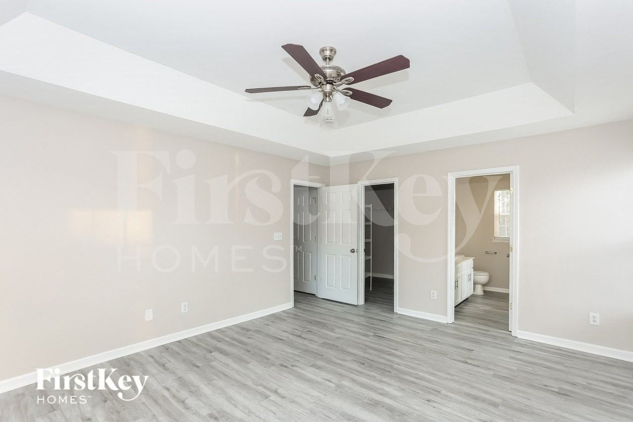 1940 Summit Ridge Ln - Photo 7 of 15