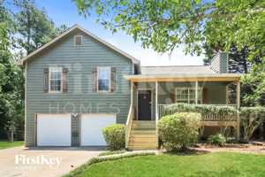 featured image of 45 Collins Ln
