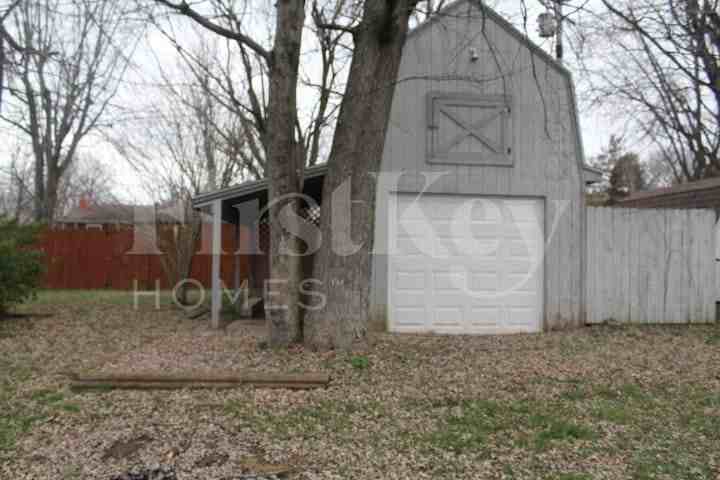 9440 Port Royal Dr - Photo 2 of 18